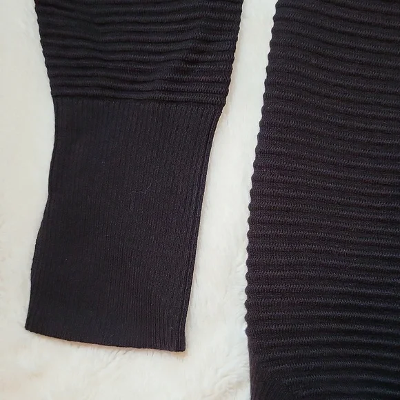 NWT! Offline by AERIE Black Home Stretch Off the Shoulder Sweater! Size M! - Picture 10 of 17